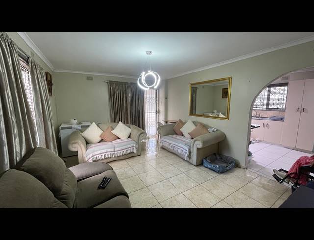 3 BEDROOM HOUSE FOR SALE IN NEWLANDS EAST